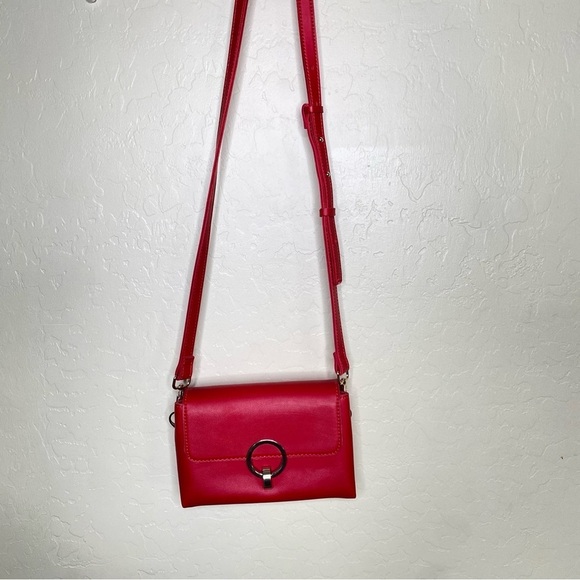 Topshop Vibrant Red Crossbody Bag with Adjustable Strap - Picture 2 of 10